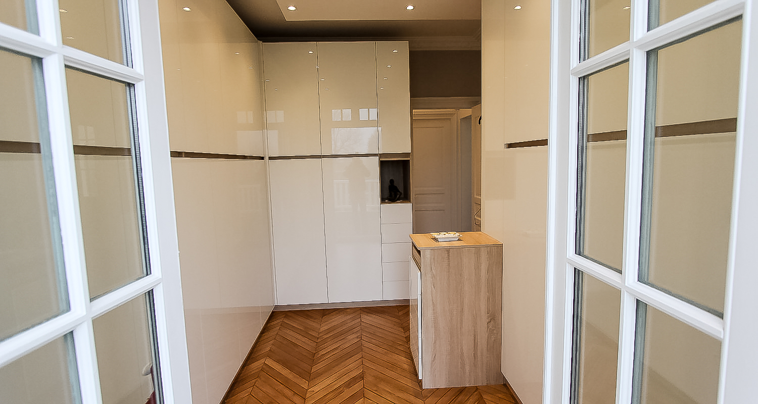 Aménager un dressing dans une petite chambre