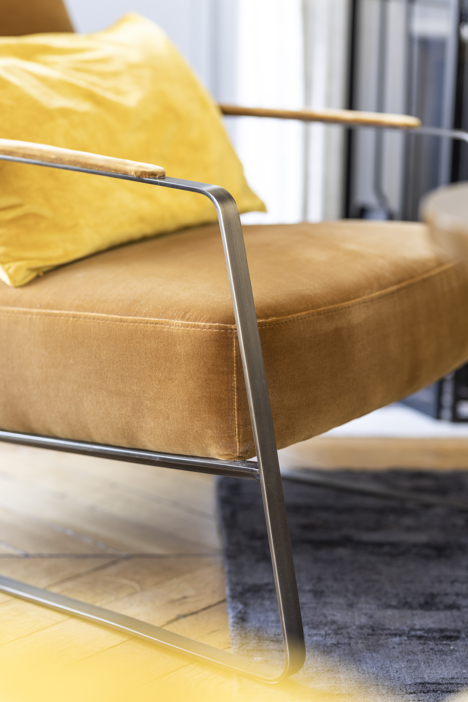 L’élégance discrète : Intégrer le minimalisme dans votre décoration intérieure parisienne